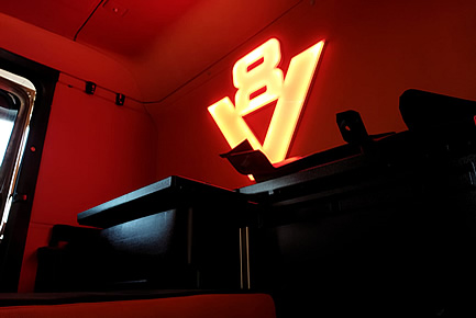 Svetelé logo z opálového plexiskla